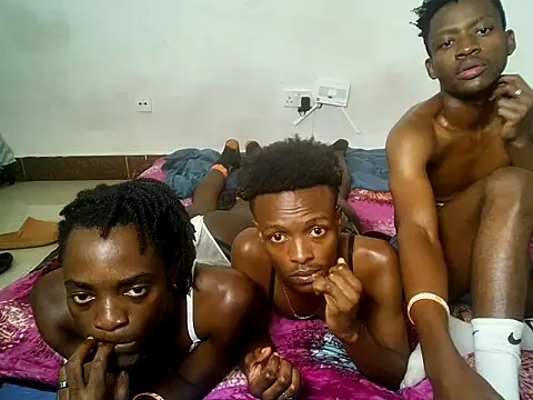 threemanias webcam