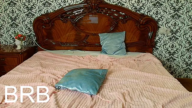 Ember_Rowe webcam