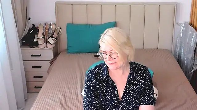 sabrinamacmarren webcam