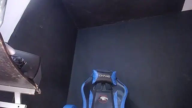 DickMasterfindom live sex cam