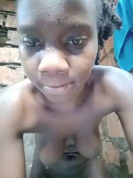 Black_juicy24 webcam