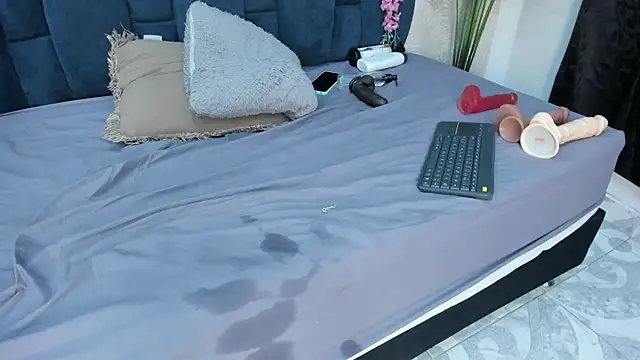 Melody_Megann webcam