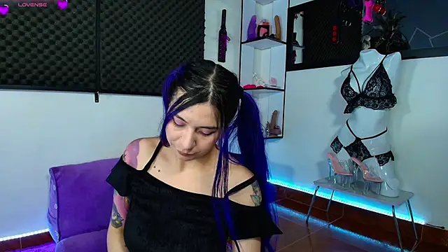 karlamoon23 webcam