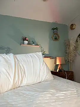 YariRose webcam