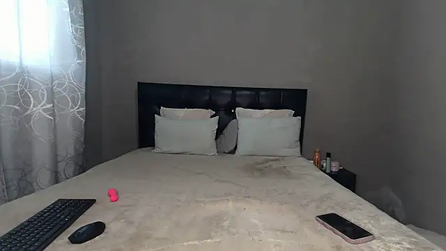 Alaiyasexy444 webcam
