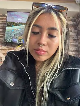 ManuelaVeeleez webcam