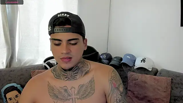 sweetlatinoboy webcam