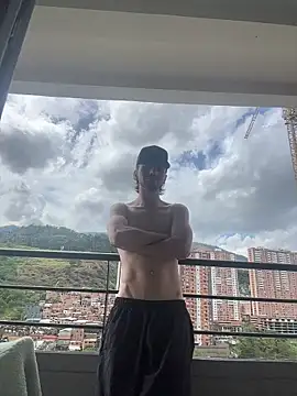 Lucas_Knight webcam