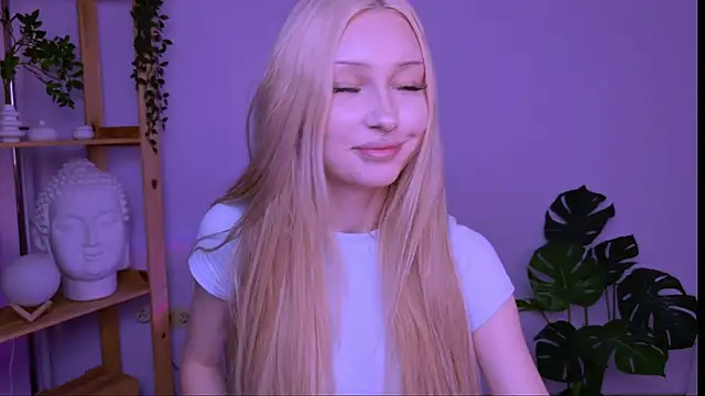 SashaQuin webcam