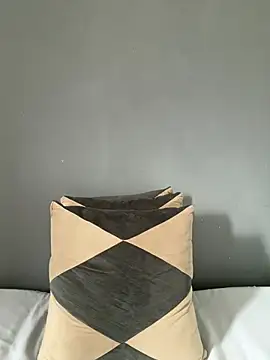 luvely_unique_