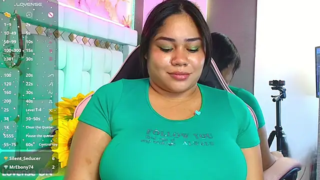 Aisha-Saadi webcam