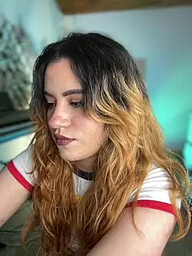 NikkiNix webcam
