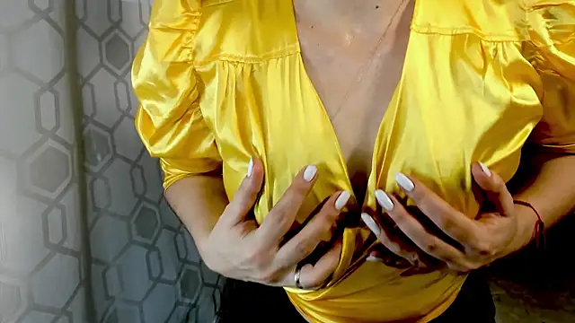 Live webcam thumbnail of samanthaExsotic featuring #girls and #hd