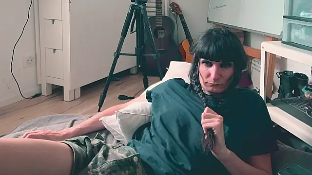 CeriseLapine webcam