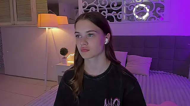 LuisaClover webcam
