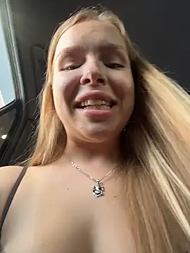 Liza_risky webcam