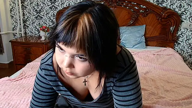 Ember_Rowe webcam