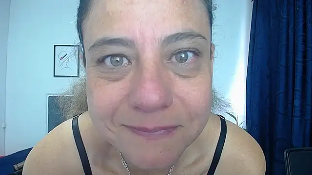 sasi_luna webcam