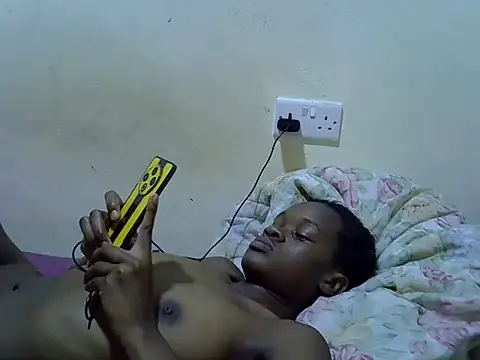 chocolat_babe live cam on StripChat