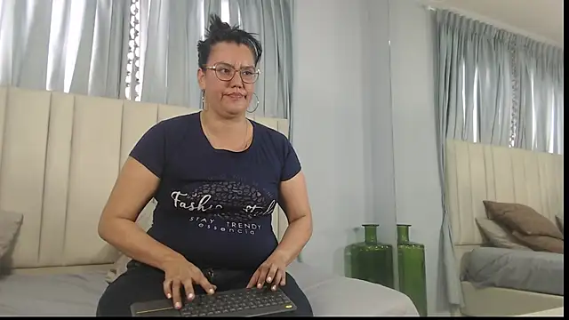 Sallydickinson webcam