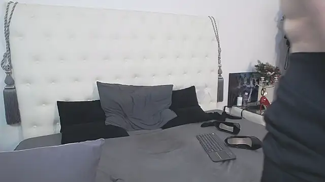 AlinaOnly webcam