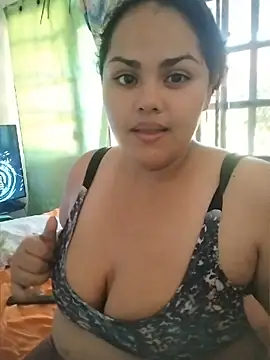 MiaBloom0 webcam