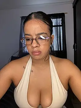 trianawhite webcam