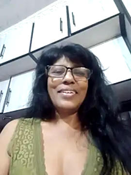 MsAttitude live cam on StripChat