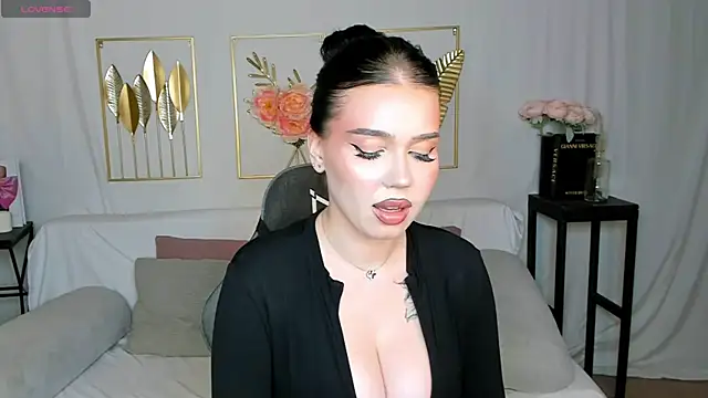 mistress_of_hearts webcam