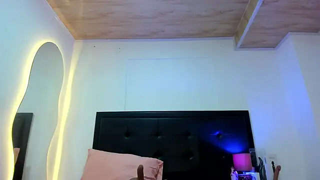 BustyGlow webcam