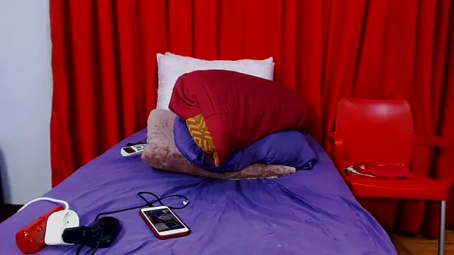 SexyBustyBoobs webcam