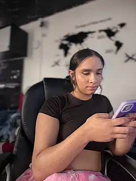 Isabella-Teen webcam