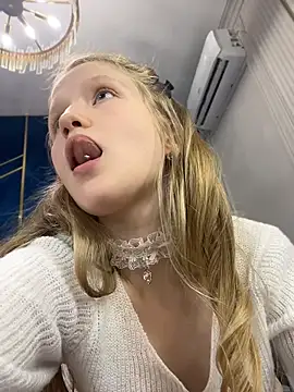 LilianHowards webcam