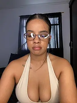 trianawhite webcam