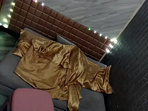 Asiandollxxx4uandMe webcam