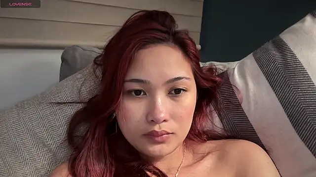 MariellaBerte live cam on StripChat