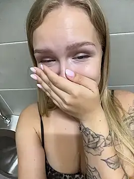 Liza_risky 🤥 online naked stream