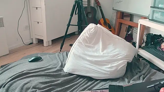 CeriseLapine webcam