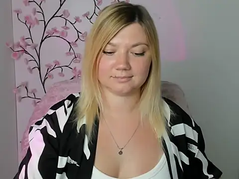 Lola_moree live cam on StripChat