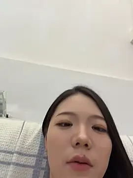 xiaoxiao0611 live cam on StripChat