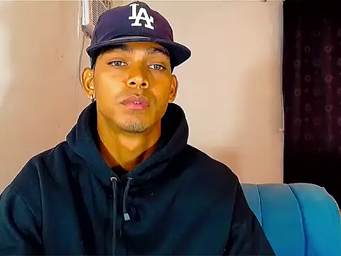 theMyke101 live cam on StripChat