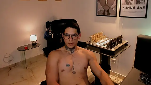 Simon_cortes live cam on StripChat