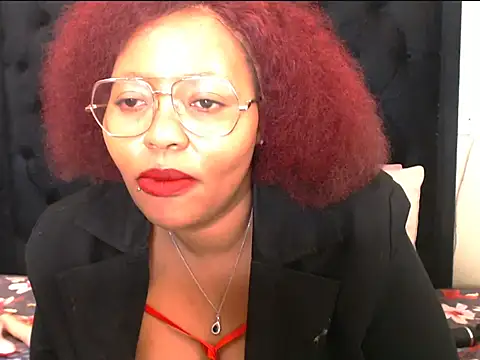 EbonySkyeXX live cam on StripChat