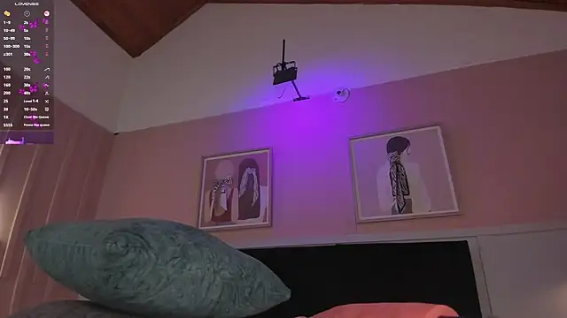 elodie_walker webcam