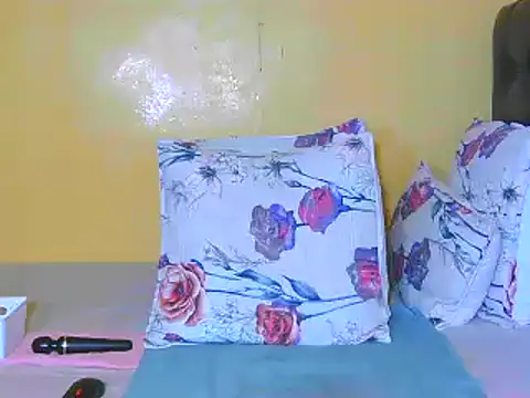 Suzzy_Q webcam