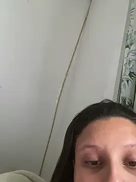 julia_moreira live cam