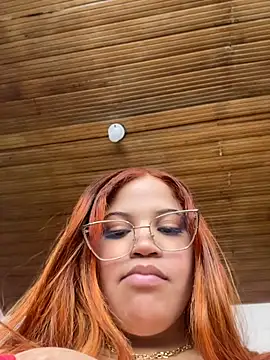 AriTits live cam