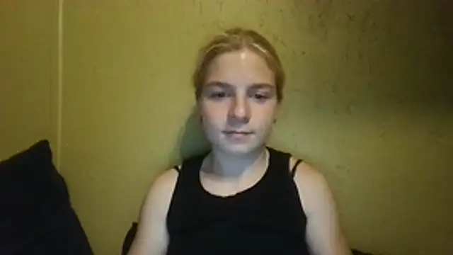 qwerty_h webcam