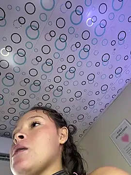 Yasmina_Noir live cam