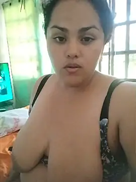 MiaBloom0 webcam